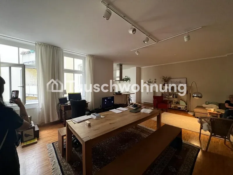 Tauschwohnung: 2 Zimmer Altbau am Schlesi und oder Pärchenwohnung Ostkreuz — photo 1